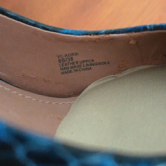 Vince Camuto Korsi Blue & Black Glossy Snakeskin Stiletto Platform Pumps sz 8B - Picture 7 of 10